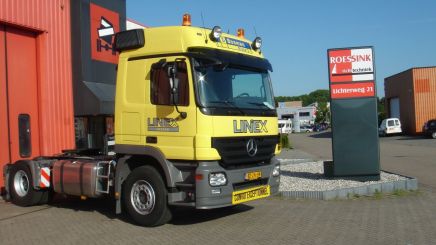 Truckschade herstelbedrijf Roessink Richttechniek is gespecialiseerd in het uitlijnen van o.a. trucks.